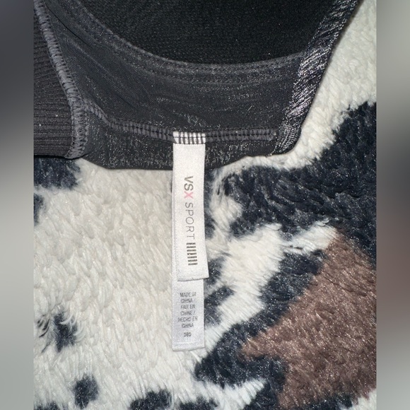 Victoria’s Secret VSX sports bra - Picture 5 of 5